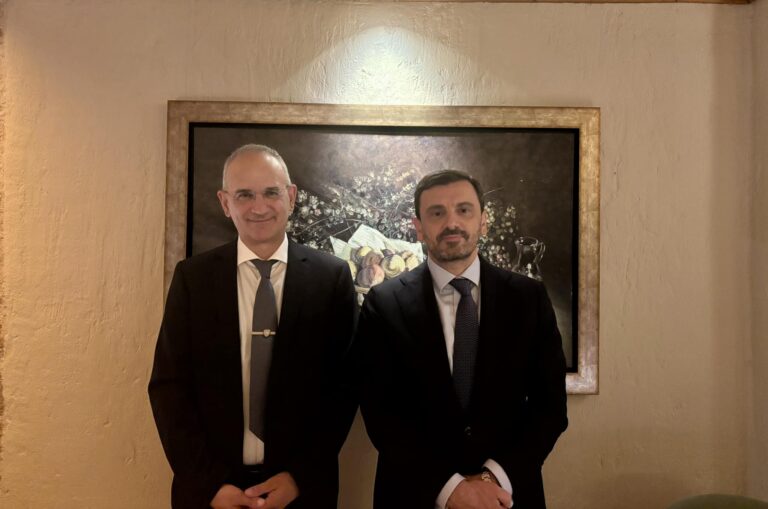 Συνάντηση Α. Νικολακόπουλου με τον αρχηγό ΓΕΕΘΑ για Σχολή Εκπαιδεύσεως Τεχνιτών Τηλ/νίας και 117 Π.Μ.