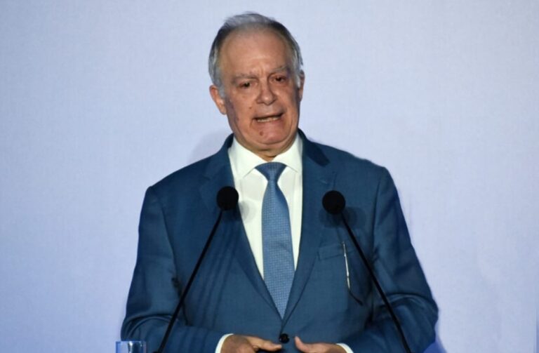 Παραιτείται από βουλευτής και πρόεδρος της Βουλής ο Κ. Τασούλας