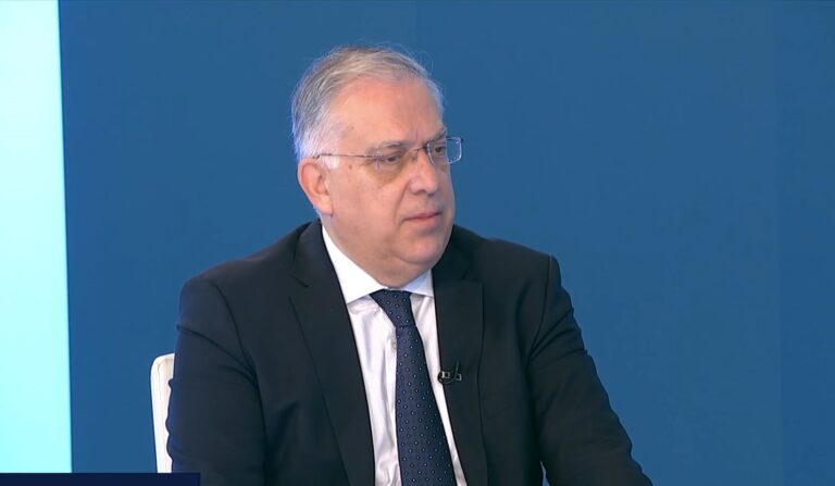 Υπεγράφησαν τα τρία πρώτα αναπτυξιακά καθεστώτα με 450 εκατ. ευρώ για τo 2025 – Μέχρι πότε η υποβολή αιτήσεων