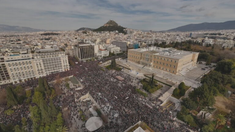 Πολιτική αντιπαράθεση για τα Τέμπη: Στη Βουλή συζήτηση προ ημερησίας διάταξη για την υπόθεση