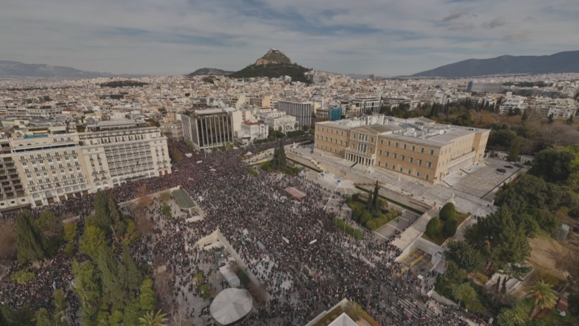 TH_POLITIKO_TEMPH_D18_2801_frame_2633