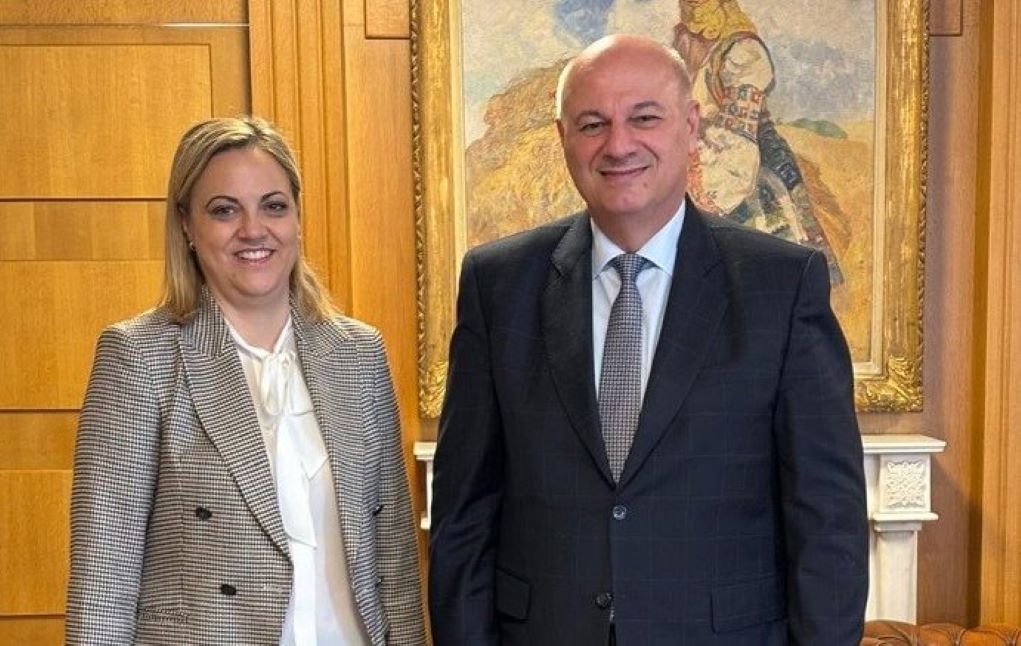Με τον υπουργό Αγροτικής Ανάπτυξης και Τροφίμων Κώστα Τσιάρα συναντήθηκε η δήμαρχος Σερρών Βαρβάρα Μητλιάγκα