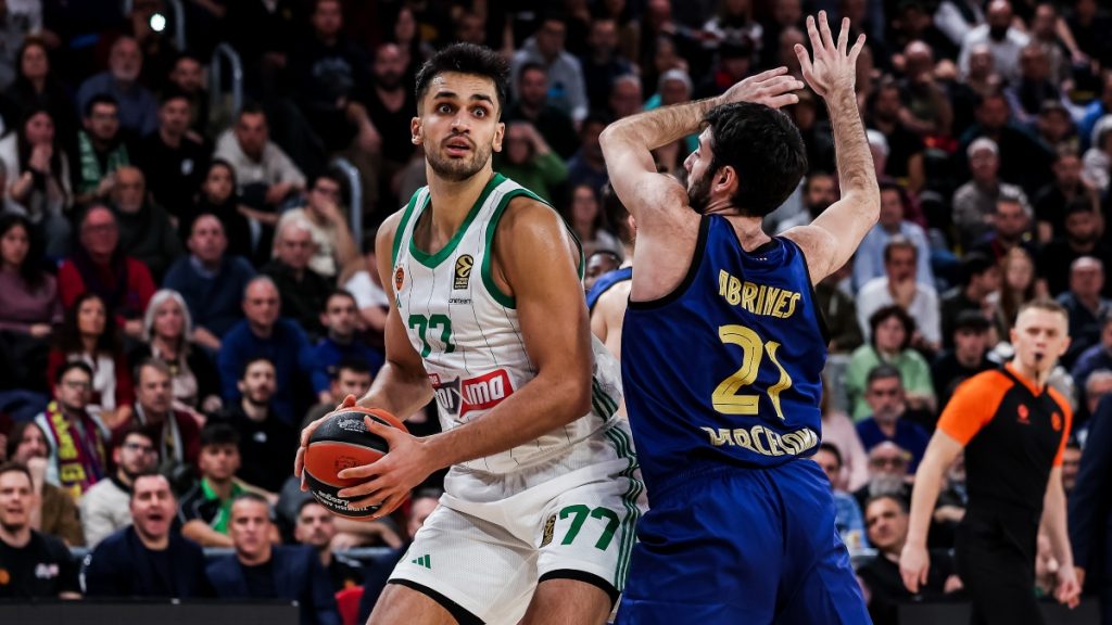 Euroleague: Ο Παναθηναϊκός κατέρρευσε στην τρίτη περίοδο και έχασε 82-73 στη Βαρκελώνη