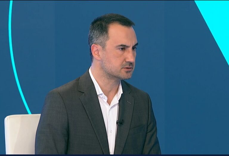 Αλ. Χαρίτσης: Ειρηνικά και με πρωτοφανή μαζικότητα ο λαός μίλησε και κατέθεσε πρόταση δυσπιστίας στην απονομιμοποιημένη κυβέρνηση