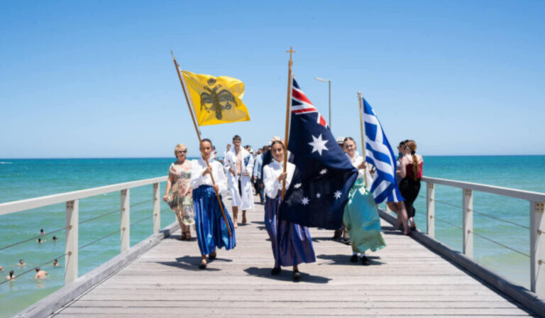 Πλήθος κόσμου στο Ελληνικό Φεστιβάλ Henley Beach και στον Αγιασμό των Υδάτων της Αδελαΐδας