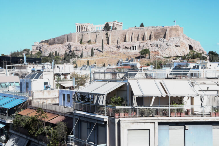 Βραχυχρόνιες μισθώσεις: Νέος οδηγός της ΑΑΔΕ για τα κριτήρια, τις υπηρεσίες και τη φορολογία