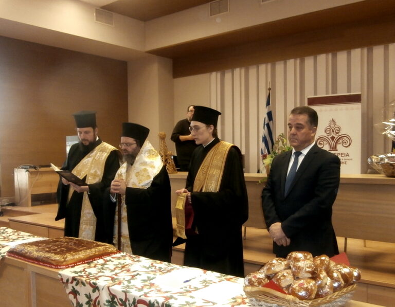 Mε ηλιοφάνεια γιόρτασε η Θράκη τη ημέρα της Πρωτοχρονιάς – Στον πρόεδρο του συλλόγου εργαζομένων της ΠΕ Ροδόπης το φλουρί