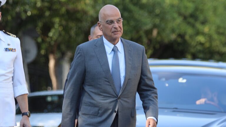Ν. Δένδιας: Η μνήμη του Αγίου Γεωργίου διασυνδέει δύο βασικούς πυλώνες του σύγχρονου Ελληνισμού, την πατρίδα και την ορθοδοξία