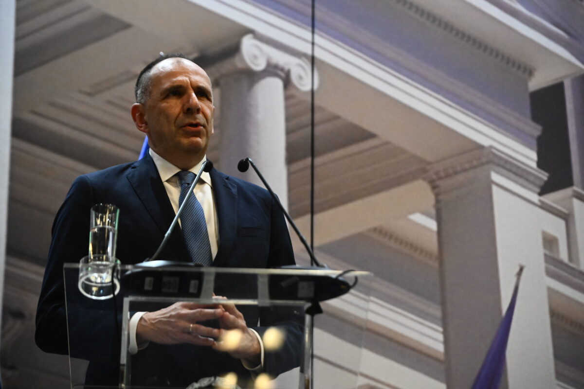 [374447] ΟΜΙΛΙΑ ΤΟΥ ΥΠΟΥΡΓΟΥ ΕΞΩΤΕΡΙΚΩΝ ΓΙΩΡΓΟΥ ΓΕΡΑΠΕΤΡΙΤΗ ΣΤΟ ΣΥΝΕΔΡΙΟ "ΑΝΑΜΕΣΑ ΣΕ ΔΥΟ ΠΟΛΕΜΟΥΣ, ΔΟΚΙΜΑΣΙΕΣ ΔΙΚΑΙΟΥ ΚΑΙ ΠΟΛΙΤΙΚΗΣ ΣΤΗΝ ΔΙΕΘΝΗ ΔΙΚΑΙΟΤΑΞΙΑ"   (ΚΩΣΤΑΣ ΤΖΟΥΜΑΣ/EUROKINISSI)