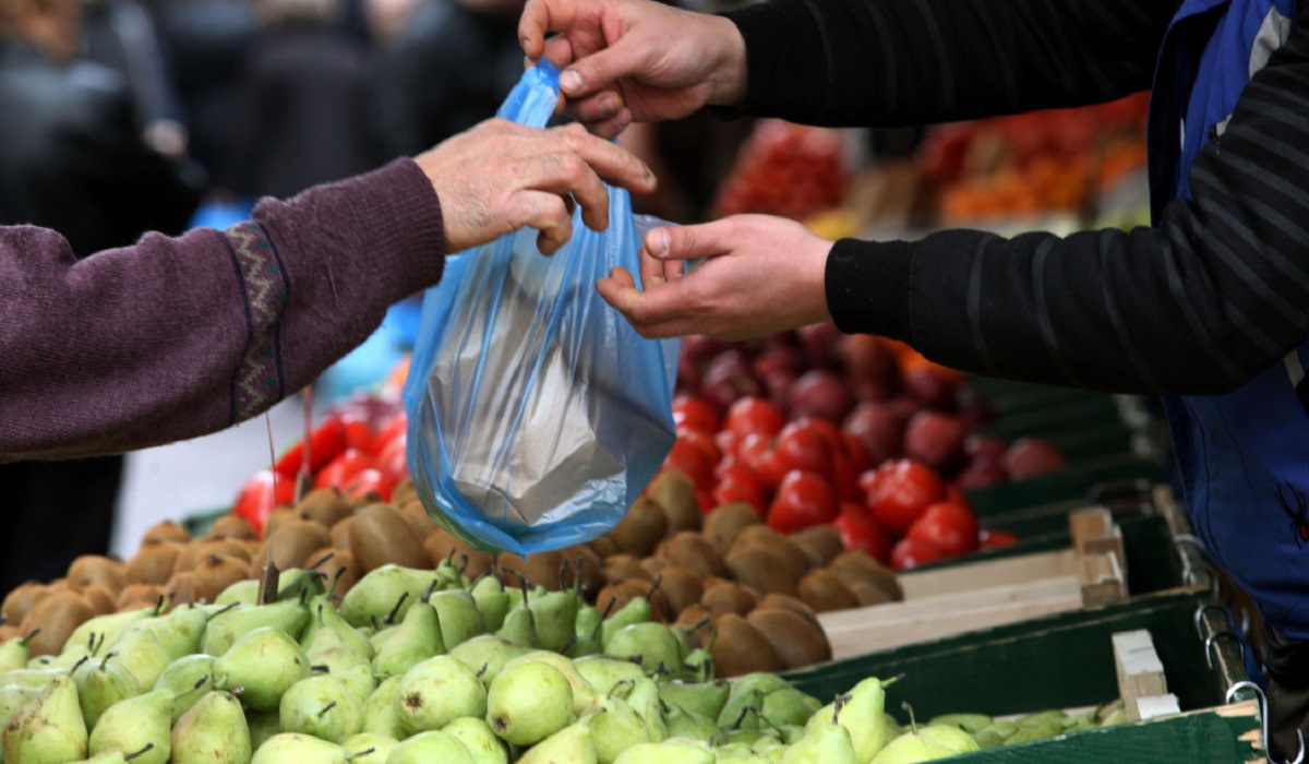 Πωλητές λαϊκών αγορών: Επιστρέφονται οι άδειες σε όσους τις είχαν χάσει λόγω μη ανανέωσης