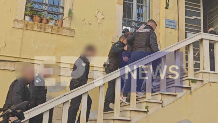 Χανιά: Προφυλακίστηκε ο 45χρονος οδηγός για το θανατηφόρο τροχαίο με θύμα 22χρονο – Αλκοόλ και άλλες ουσίες ανιχνεύθηκαν στις εξετάσεις του – Τι υποστηρίζουν οι δύο πλευρές
