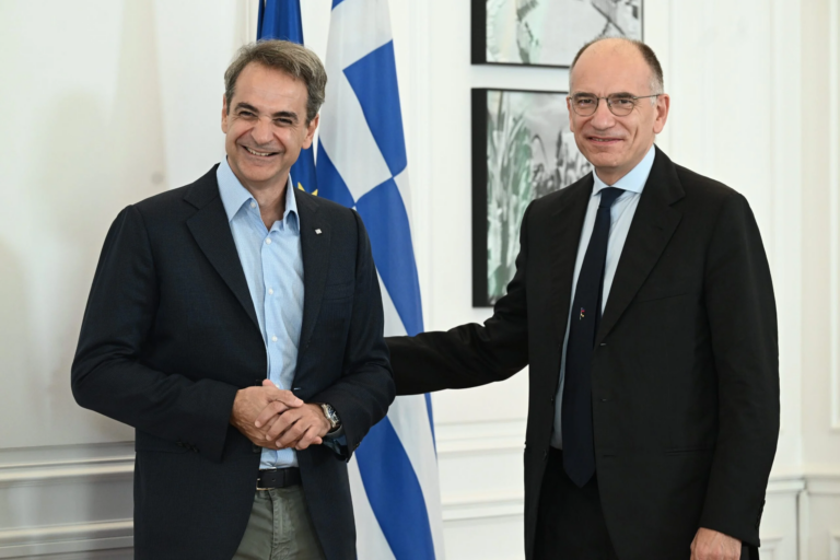 Συζήτηση Κ. Μητσοτάκη με τον πρώην Ιταλό πρωθυπουργό Ενρίκο Λέτα για το μέλλον της Ευρώπης και τις παγκόσμιες προκλήσεις