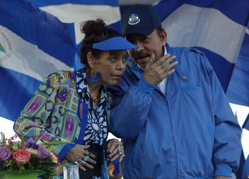 Νικαράγουα: «Aπόλυτη» εξουσία στον πρόεδρο Ορτέγα και στη σύζυγο και «συμπρόεδρό» του Μουρίγιο δίνει το νέο Σύνταγμα της χώρας