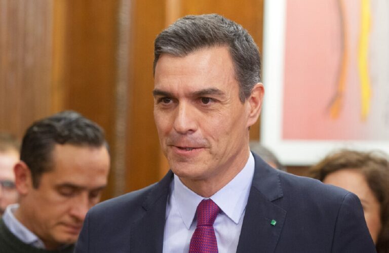Ο Ισπανός πρωθυπουργός λέει πως η χώρα του κάνει ό,τι της αναλογεί στο ΝΑΤΟ μετά τις επικρίσεις του Τραμπ