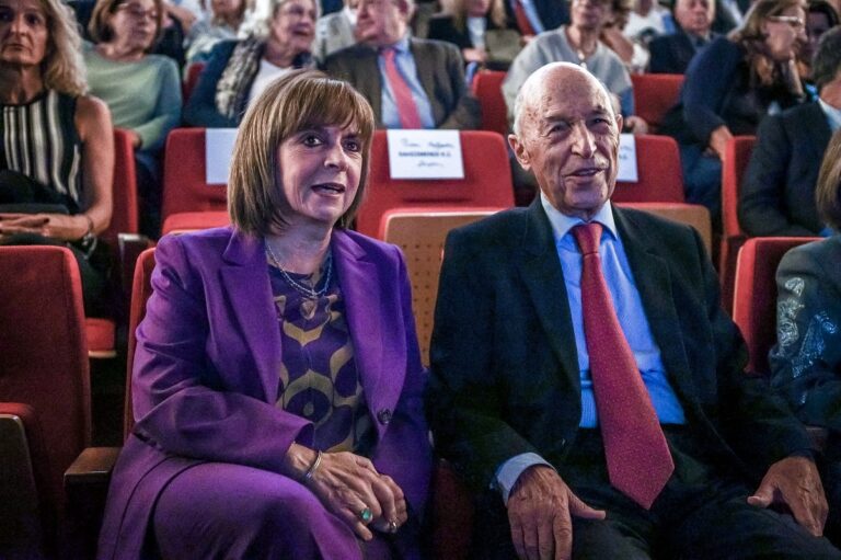 Κατερίνα Σακελλαροπούλου για Κώστα Σημίτη: Μια από τις πιο σημαντικές και πολύπλευρες πολιτικές προσωπικότητες της νεότερης ιστορίας μας