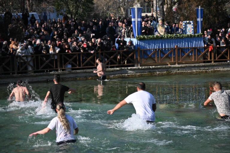Σέρρες: Με λαμπρότητα τελέστηκε ο αγιασμός των υδάτων