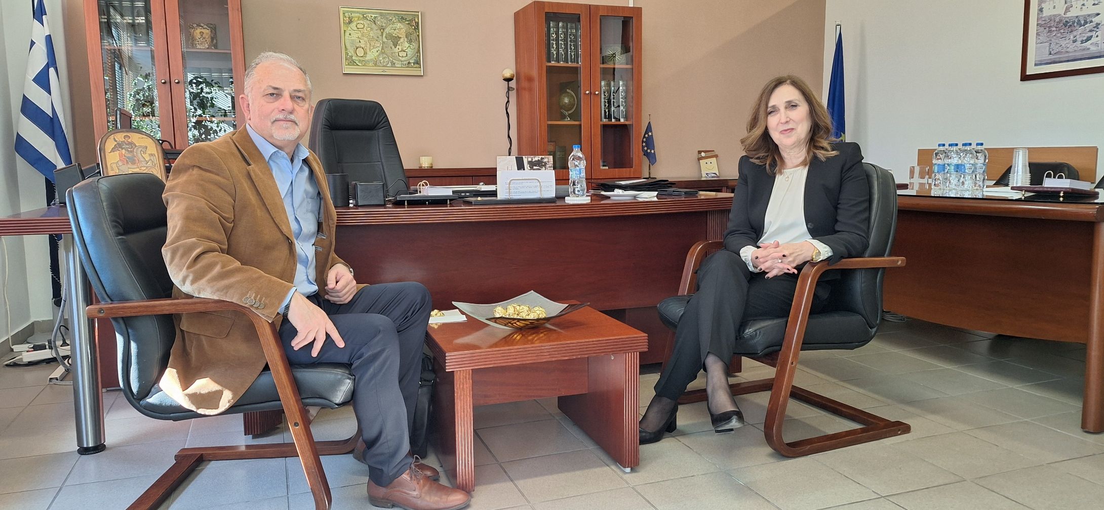 Επίσκεψη του αντιπεριφερειάρχη Παιδείας στην Διεύθυνση Α’θμιας Εκπαίδευσης Λάρισας