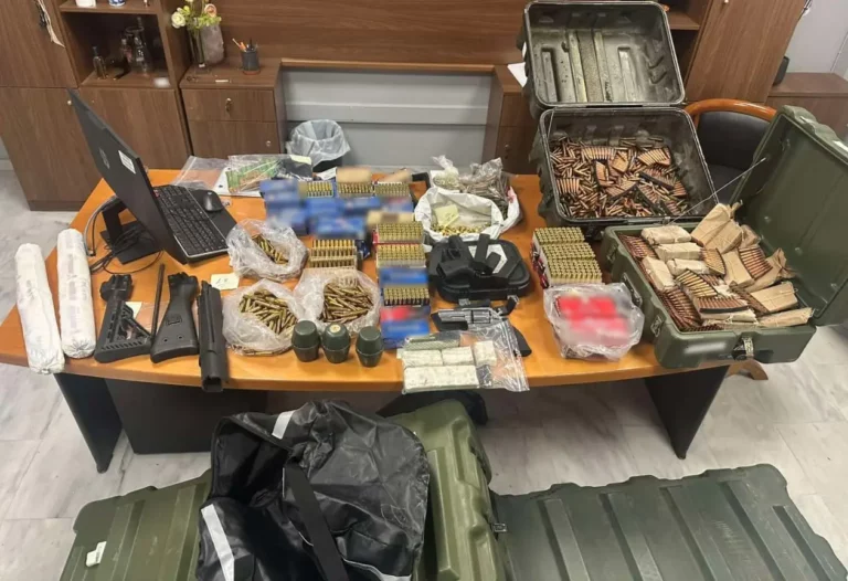 Χανιά: Νέα αποθήκη με εκρηκτικά και βαρύ οπλισμό εντόπισε η ΕΛΑΣ