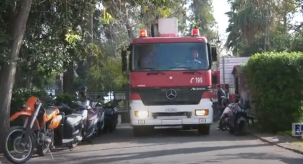 Μυτιλήνη: Άσκηση απεγκλωβισμού σε μερική κατάρρευση σχολείου από σεισμό Μυτιλήνη: Άσκηση απεγκλωβισμού σε μερική κατάρρευση σχολείου από σεισμό