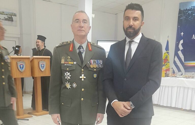 Στην τελετή παράδοσης – παραλαβής των “ηνίων” του Δ΄ Σώματος Στρατού ο Οζγκιούρ Φερχάτ