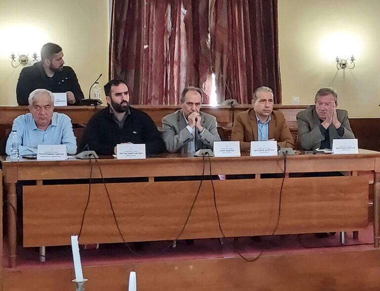 Ζάκυνθος: Καταγγελίες της αντιπολίτευσης για διπλοπληρωμένα ταξίδια του Δημάρχου – «Δεν με αγγίζει η λάσπη τους» απαντά και  προσφεύγει στη Δικαιοσύνη