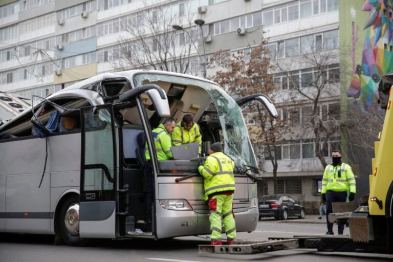 Δικαστική μάχη για αποζημιώσεις μετά το δυστύχημα στο Βουκουρέστι από Βολιώτες επιβάτες