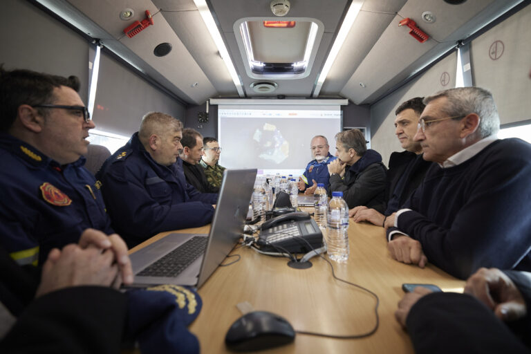 Κ. Μητσοτάκης για Σαντορίνη: Όχι σενάρια καταστροφής – Ελπίδα ότι το φαινόμενο θα εκτονωθεί