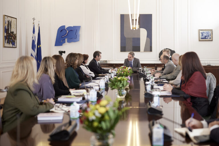 Στην πρώτη συνεδρίαση της Ειδικής Επιτροπής για τον Αυτισμό προήδρευσε ο Κυρ. Μητσοτάκης – Τι ανέφερε