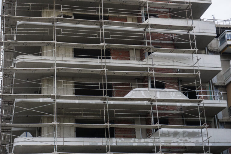 Με 4,1% «έτρεξε» ο τζίρος των επιχειρήσεων το 2024 – Έφθασε τα 472,7 δισ. ευρώ με αιχμή τις κατασκευές
