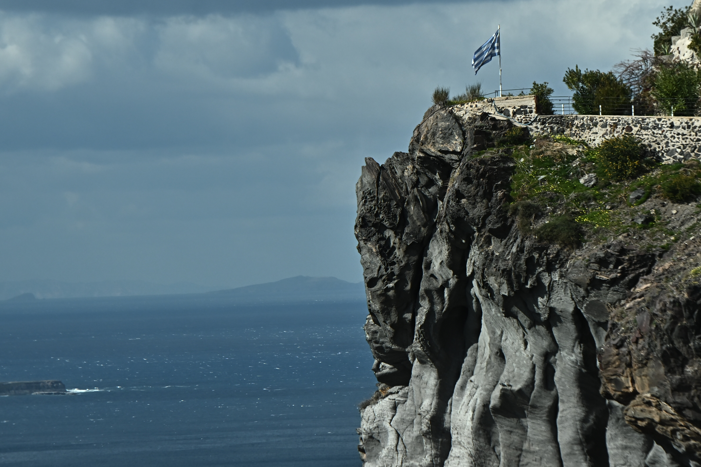 Δεκάδες δονήσεις μεταξύ Σαντορίνης και Αμοργού – Εκτιμήσεις των ειδικών για πιθανή αποκλιμάκωση του φαινομένου