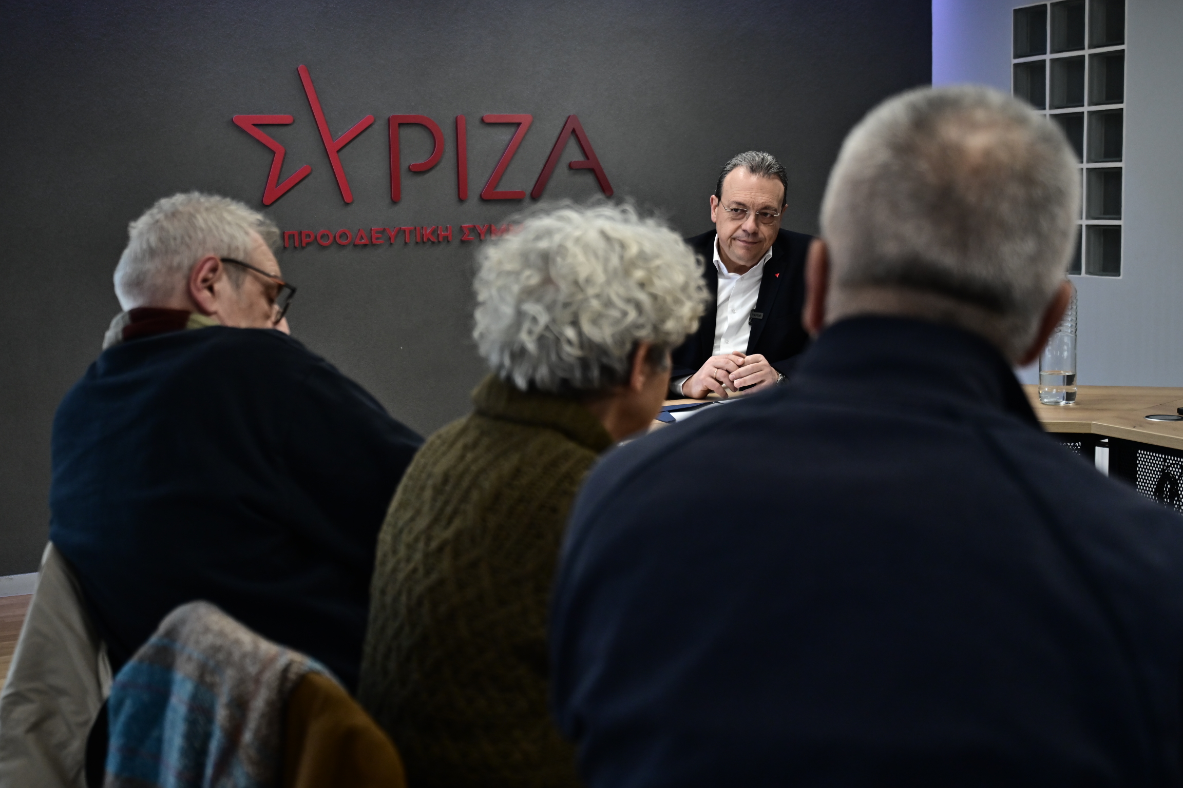ΣΥΝΑΝΤΗΣΕΙΣ ΤΟΥ ΠΡΟΕΔΡΟΥ ΤΟΥ ΣΥΡΙΖΑ-ΠΣ ΣΩΚΡΑΤΗ ΦΑΜΕΛΛΟΥ ΜΕ ΣΥΛΛΟΓΟΥΣ ΔΑΝΕΙΟΛΗΠΤΩΝ ΕΛΒΕΤΙΚΟΥ ΦΡΑΓΚΟΥ (ΚΩΣΤΑΣ ΤΖΟΥΜΑΣ/EUROKINISSI)