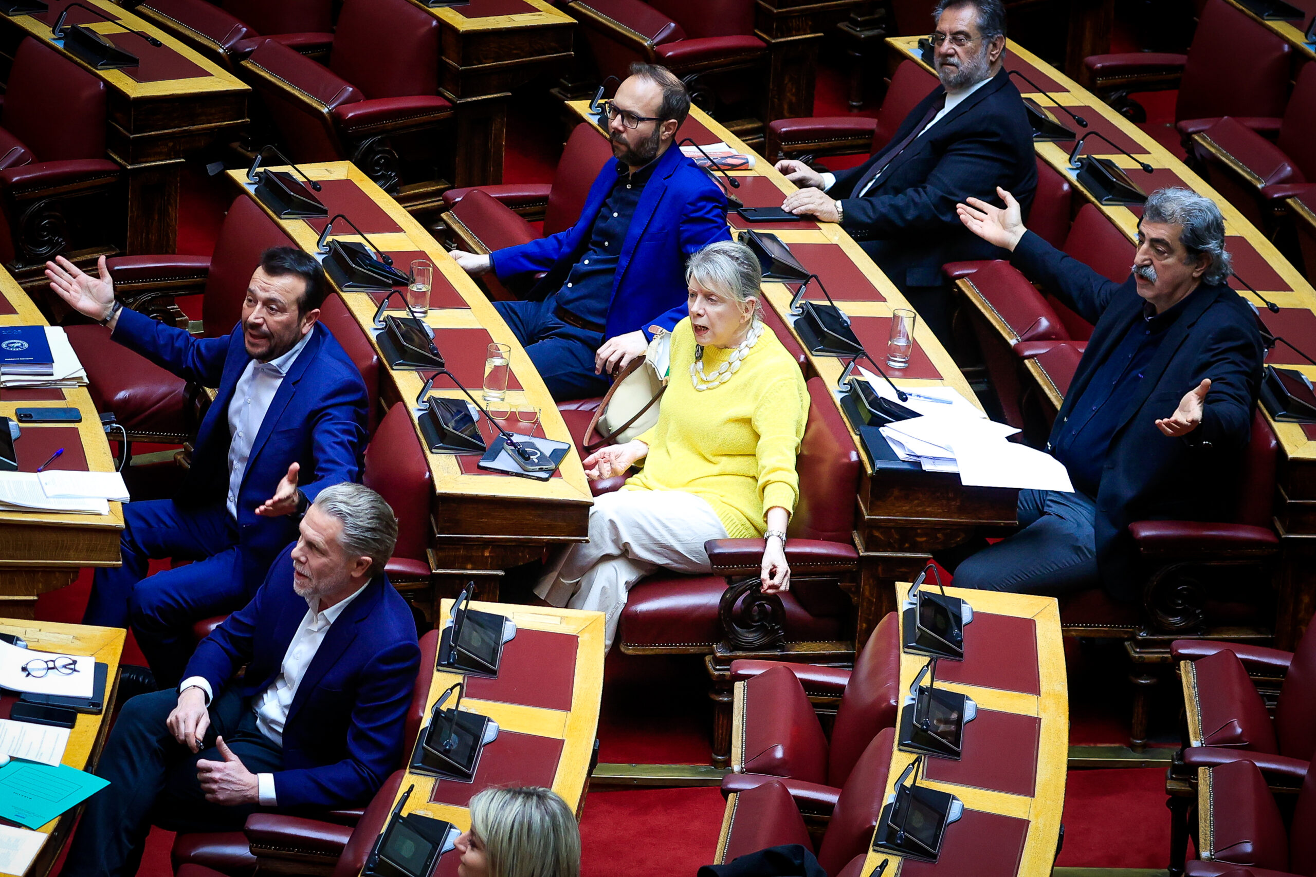 Στα ύψη η πολιτική αντιπαράθεση μετά το πόρισμα ΕΟΔΑΣΑΑΜ – Αιχμηρή κριτική από την αντιπολίτευση