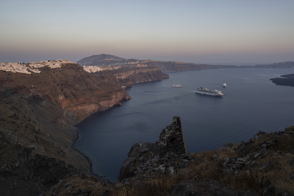 Greece Earthquakes Santorini