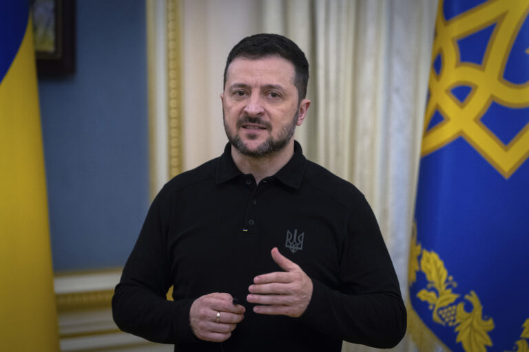 Ζελένσκι στο NBC: Μικρές οι πιθανότητες επιβίωσης της Ουκρανίας χωρίς την υποστήριξη των ΗΠΑ