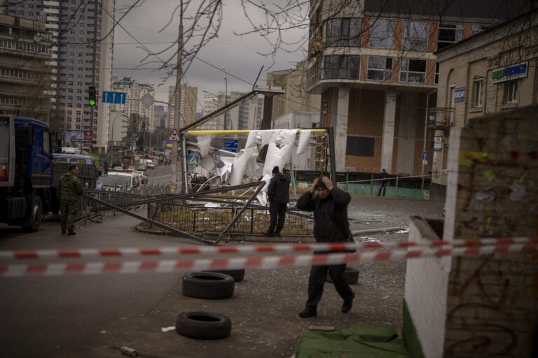 Ουκρανία: Τουλάχιστον 4 τραυματίες από ρωσικές αεροπορικές επιθέσεις