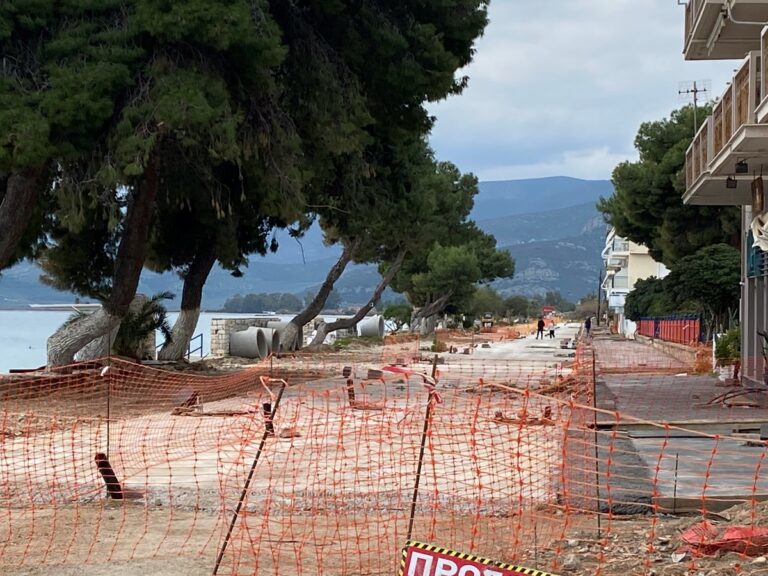 Προχωρά η ανάπλαση κεντρικής οδού στο Παράλιο Άστρος Κυνουρίας