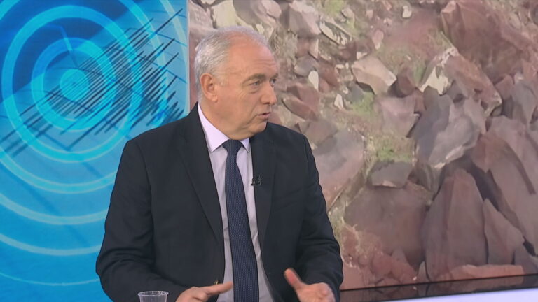 Ε. Λέκκας στο ΕΡΤNews: Δεν μπορούμε να μιλήσουμε ακόμα για κύριο σεισμό – Ίσως να διαρκέσει και μήνες το φαινόμενο