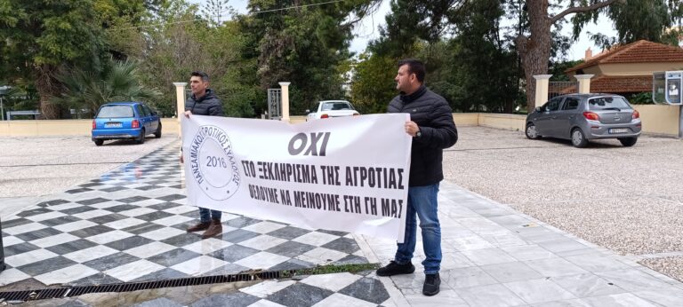 Σάμος: Το μεγάλο κόστος παραγωγής και ο υπερπληθυσμός των αγριόχοιρων έβγαλε και πάλι στους δρόμους τους αγρότες (video)