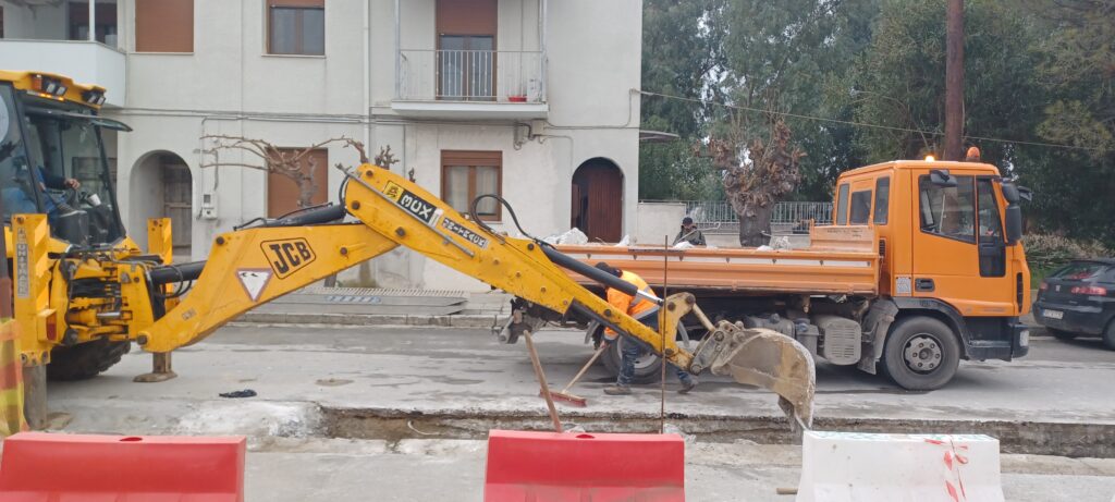 Βόλος: ΔΕΥΑΜΒ – Έργο ενίσχυσης του δικτύου ομβρίων στην Αγριά επί των οδών Δρακείας και Δημοκρατίας