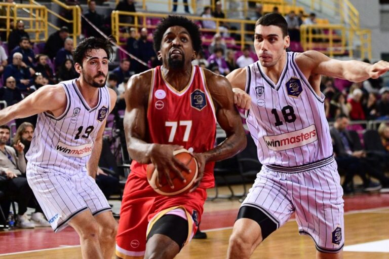 Δείτε τα highlights του αγώνα ΠΑΟΚ-Ολυμπιακός για το final-8 του Κυπέλλου Ελλάδος (video)