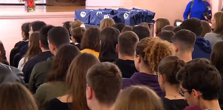 Ένθετο Παιδεία: 2ος Αρσάκειος διαγωνισμός ορθογραφίας