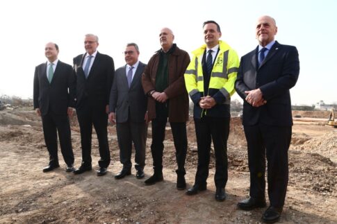 “Send Barron”: H διαδικτυακή καμπάνια για την στράτευση του Μπάρον Τραμπ στον πόλεμο με το Ιράν