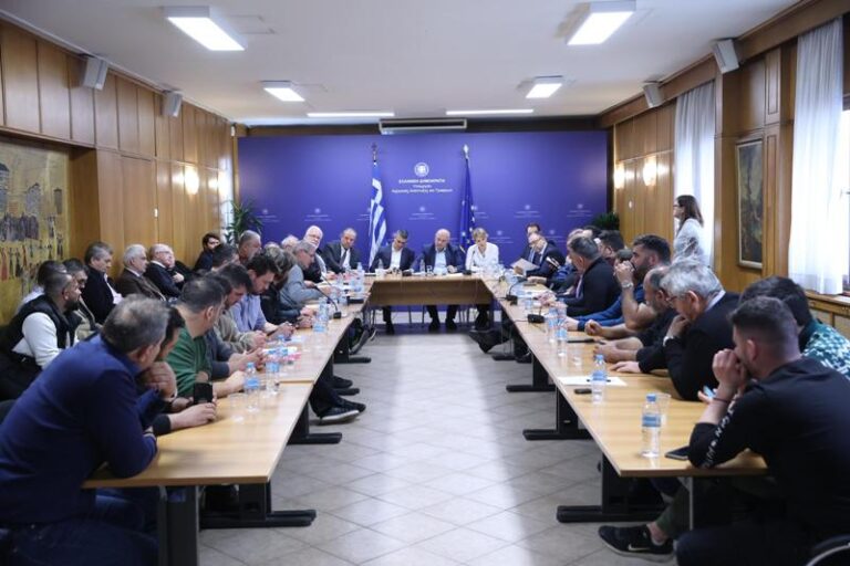 Ικανοποίηση αγροτών μόνο για το πετρέλαιο – Συνεδριάζουν αύριο προτείνοντας συνέχιση του αγώνα