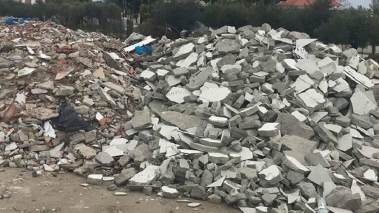 Τα μπάζα από οικοδομικές εργασίες δεν είναι απορρίμματα, προειδοποιεί ο Δήμος Κεντρικής Κέρκυρας