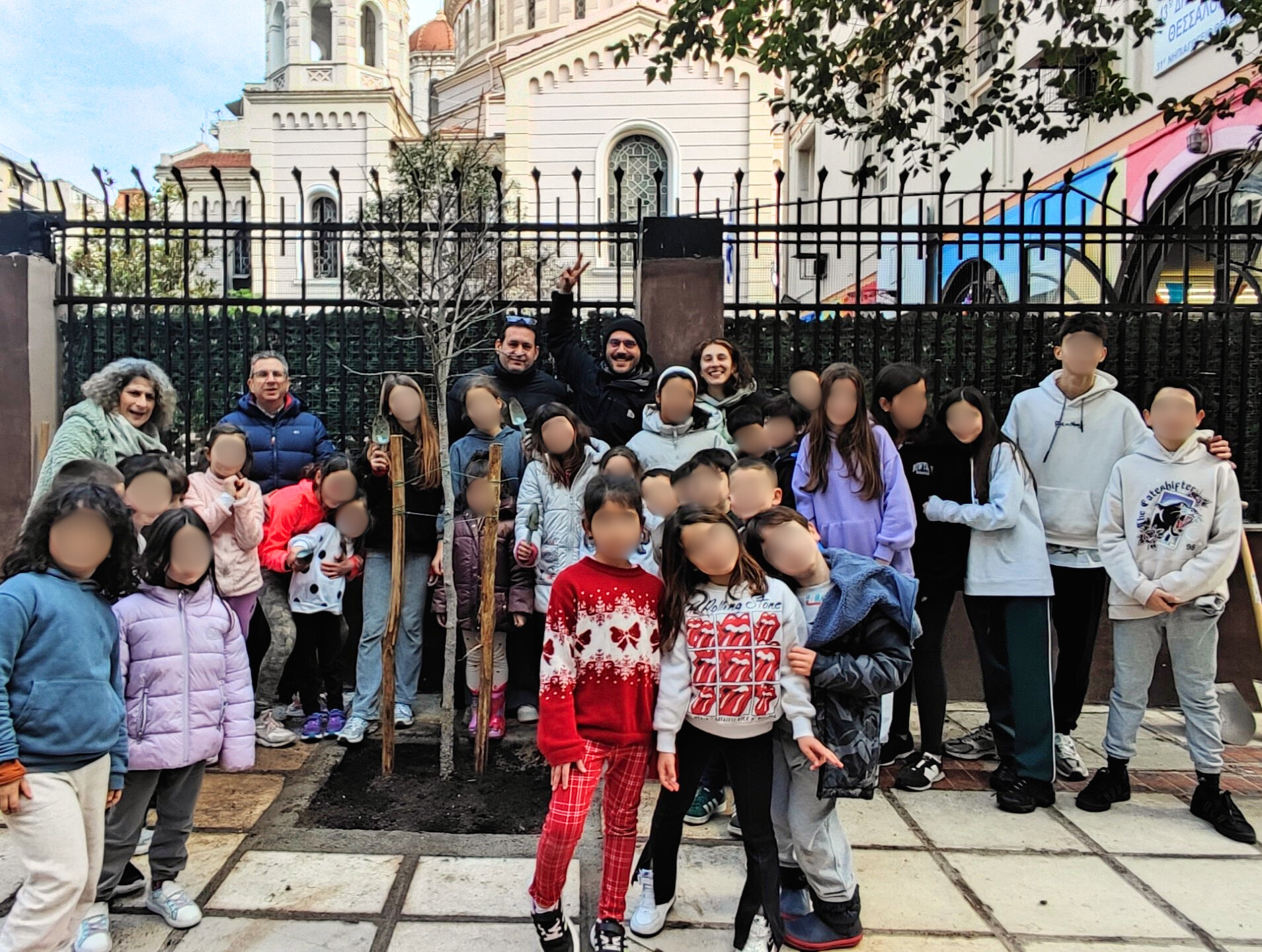 Θεσσαλονίκη: Δενδροφύτευση στο 43ο Δημοτικό Σχολείο