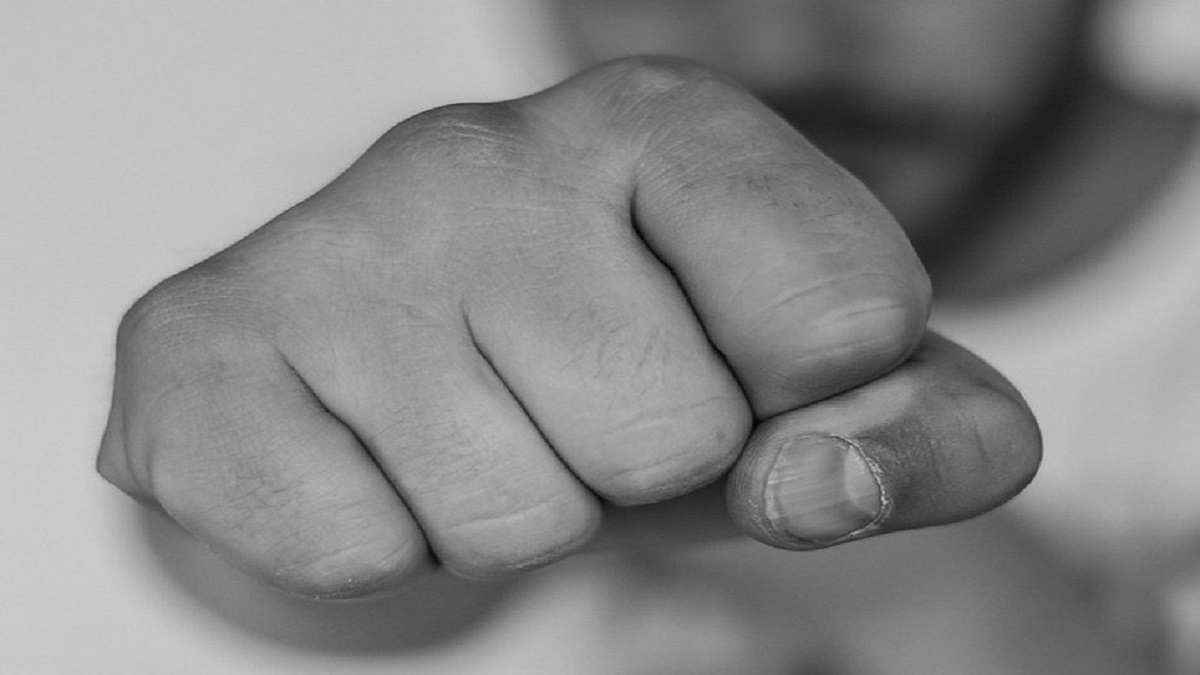 Χτύπησε και εξύβρισε τη νεαρή σύντροφό του, 41χρονος σε χωριό του Ηρακλείου