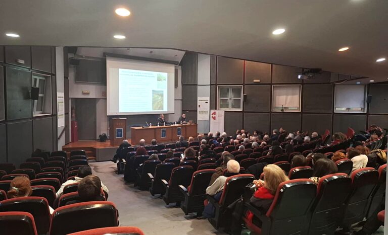Βόλος: Βιώσιμη Διαχείριση της Λίμνης Κάρλας – Ειδικοί ανέλυσαν τη Βιοποικιλότητα και τις Περιβαλλοντικές Προκλήσεις
