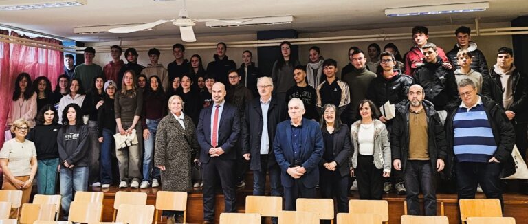 Διάλεξη του προέδρου της ΕΛΣΤΑΤ στο Πρότυπο Γενικό Λύκειο Λάρισας