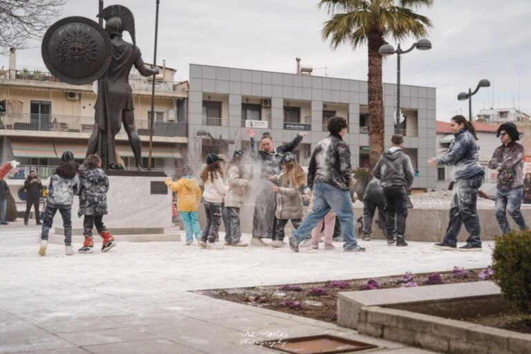 Αναβίωσαν έθιμα της Αποκριάς στα Φάρσαλα