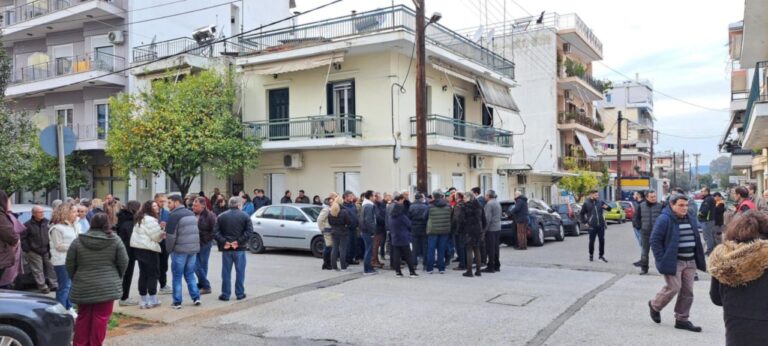 Διαμαρτυρία κατοίκων για εγκατάσταση κεραίας στον Πύργο
